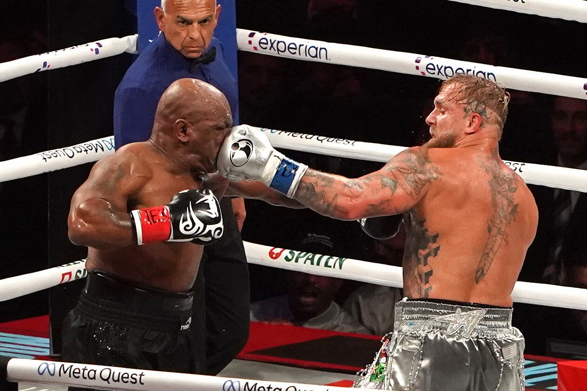 Jake Paul - Mike Tyson