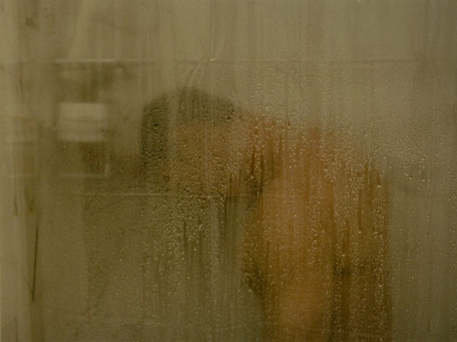 'Seks bez emocji, nagość bez podniecenia, orgazm bez przyjemności' (Katarzyna Nowakowska, Dziennik Gazeta Prawna)