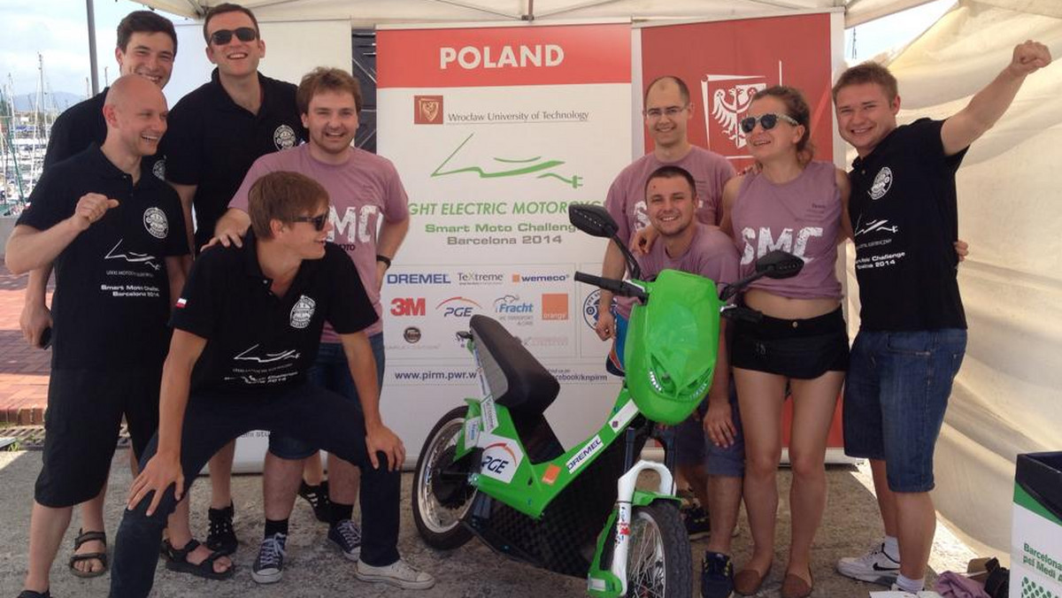 Rok temu zajęli trzecie miejsce, a po zawodach ich wynalazek skradziono. Tym razem studenci Politechniki Wrocławskiej nie mieli już sobie równych i nie dali się okraść. Ich Lekki Motocykl Elektryczny okazał się najlepszy podczas międzynarodowych zawodów Smart Moto Challenge 2014 w Barcelonie.