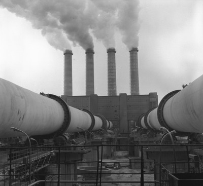 Branży budowlanej grozi kolejny kryzys. Brakuje popiołów węglowych, a ceny cementu rosną