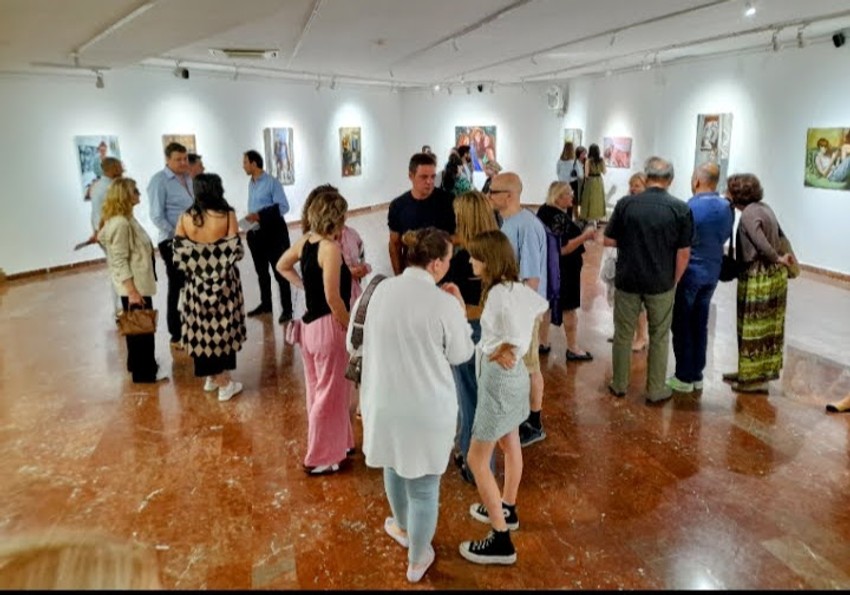 Sa sinoćnjeg otvaranja izložbe Nataše Kataline