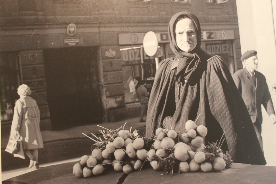 Zdjęcia kieleckiego fotografika Jerzego Piątka, które można oglądać w Muzeum Historii Kielc na wystawie "Były takie Kielce"