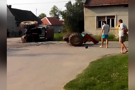 TRAGEDIJA KOD PEĆI Prevrnuo se traktor: Jedna osoba poginula