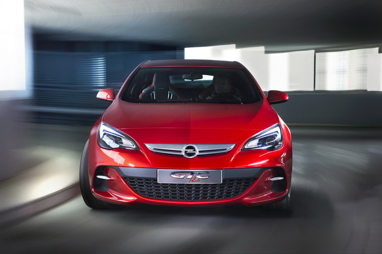 Opel Astra GTC już w pełnej okazałości