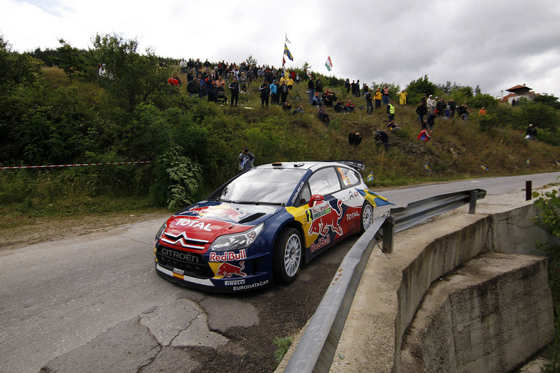 Citroën Total WRT taranuje konkurentów (galeria Rallyworld©Willy Weyens)