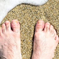 Gombás fertőzés a strandon: ebből jöhet rá, ha lábgombája van