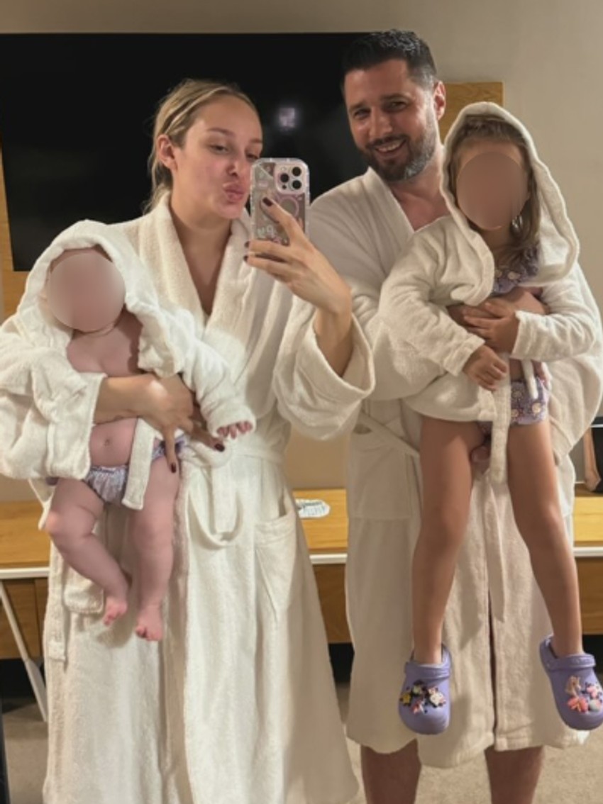 Luna i Marko sa ćerkicama