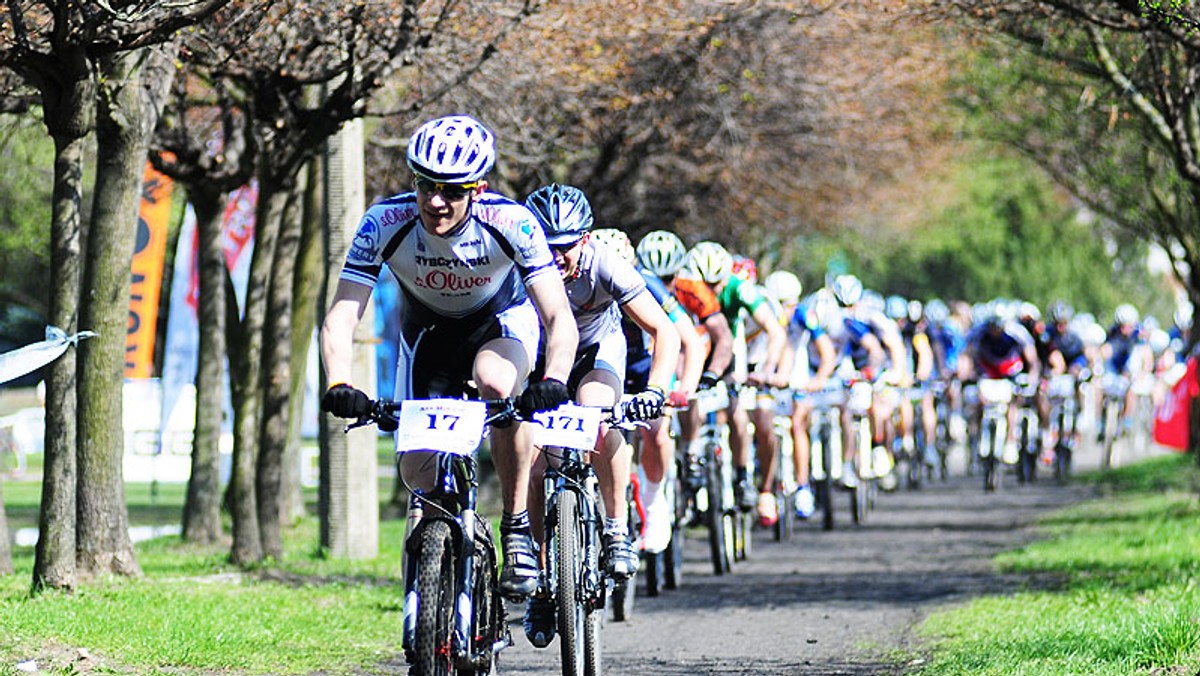 W niedzielę 22 kwietnia na terenie Wojskowej Akademii Technicznej odbyła się I edycja AZS MTB Cup. Z pozoru płaska trasa okazała się nie lada wyzwaniem dla wielu startujących.