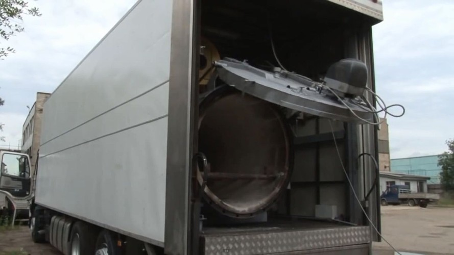 Mobilne krematorium IN-50.1K zbudowane na bazie ciężarówki Volvo