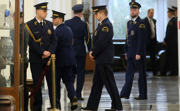 Nietrzeźwy pełnił służbę w Sejmie. O sytuacji poinformował KOD i Obywatele RP