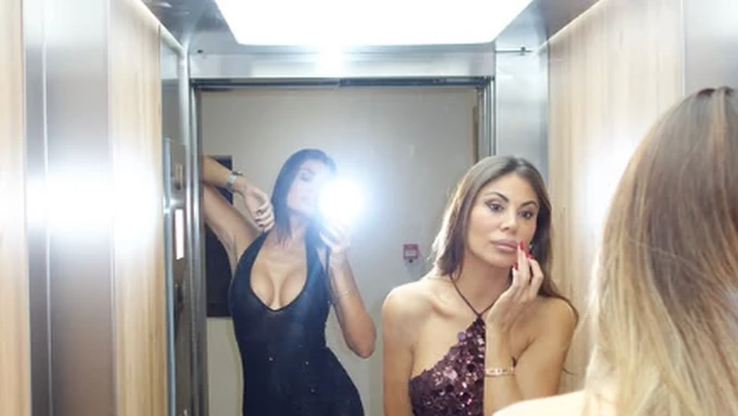 NAJPROVOKATIVNIJE IZDANJE! Supruga Nemanje Nedovića snimcima iz novogodišnje noći "zapalila" mreže /VIDEO/