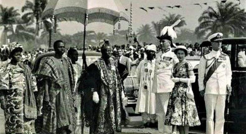 The first time the Queen visited Nigeria - 11 photos showing Queen Elizabeth II's visits to Nigeria - skabash