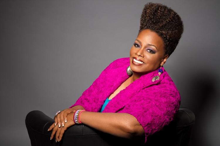 Dianne Reeves na zdjęciach z sesji do albumu 'Beautiful Life'
