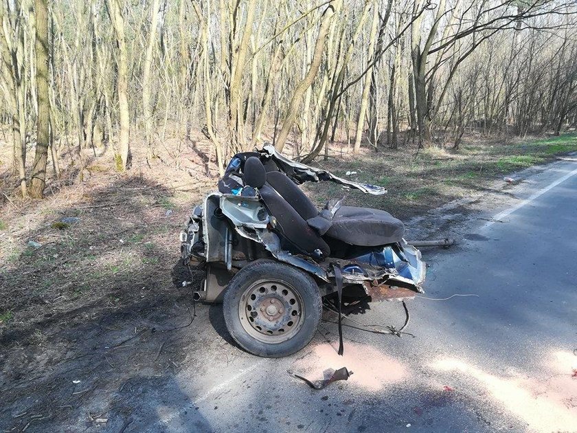 Tragiczny wypadek koło Nowej Soli. Zginął 18-latek, jego dwaj koledzy zostali ranni