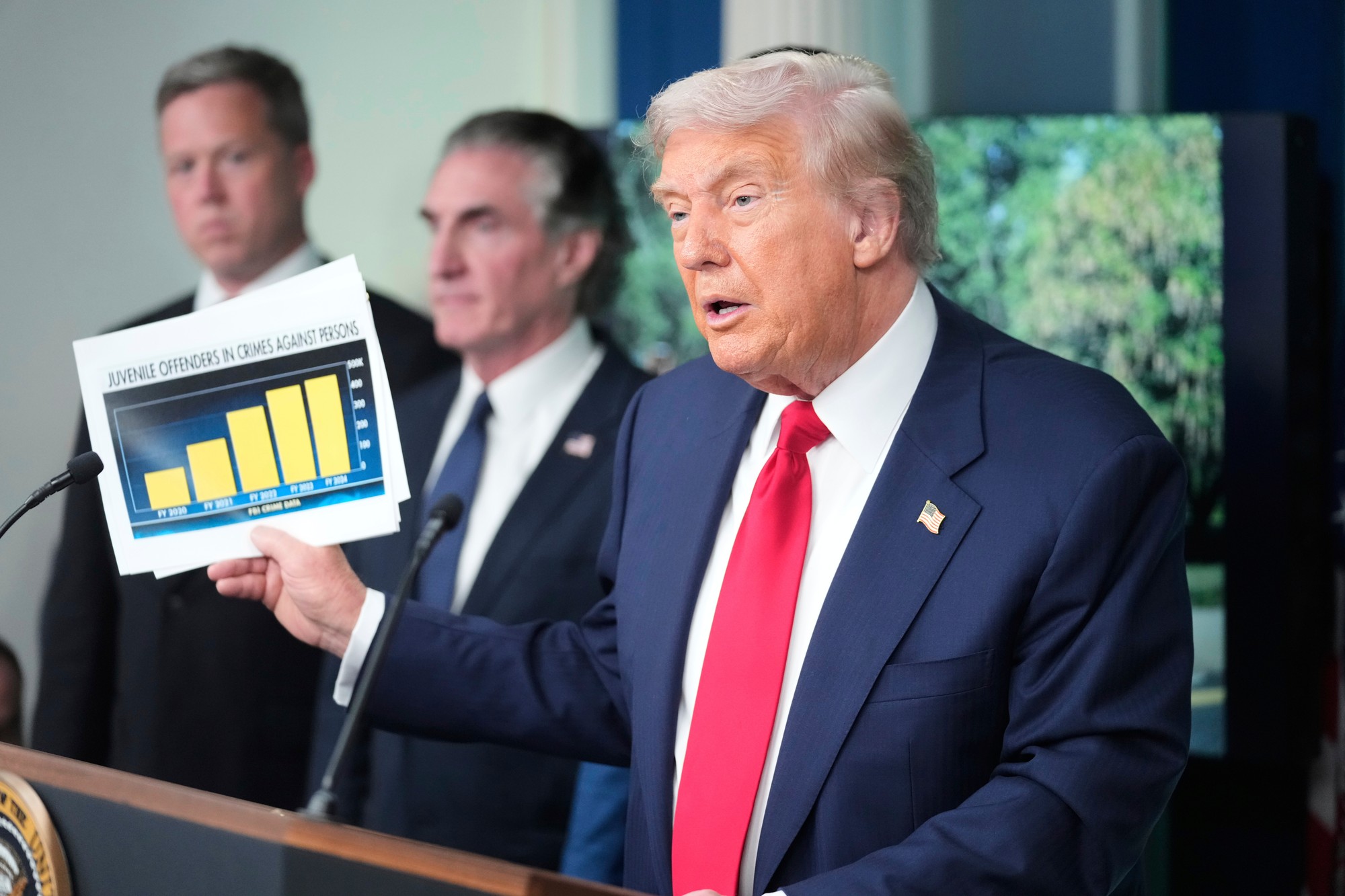 Americký prezident Donald Trump počas tlačovej konferencie v Bielom dome vo Washingtone.