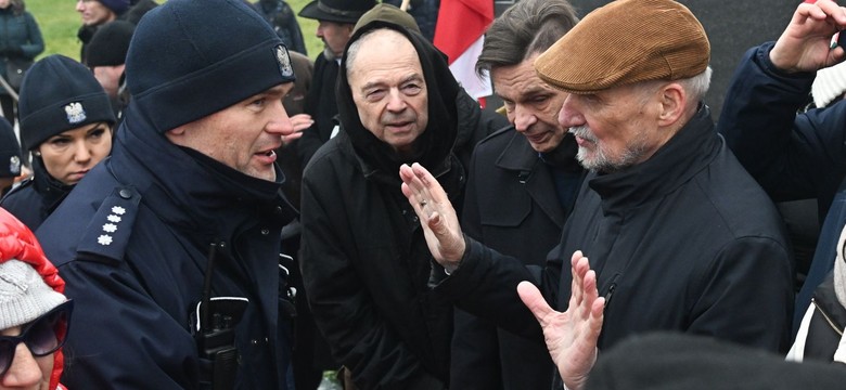 Antoni Macierewicz zatrzymany przez policję. "Zasłonił się immunitetem"
