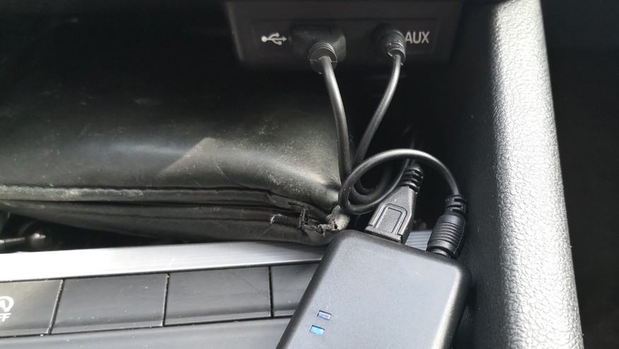 Zur Nutzung im PKW ist ein AUX-Eingang nötig.