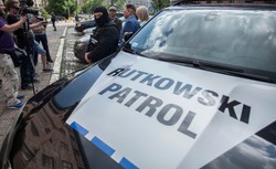 Niemiecka policja zwolniła ludzi detektywa Rutkowskiego. Chcieli rozpędzić strajkujących kierowców [MAMY WIDEO I ZDJĘCIA]