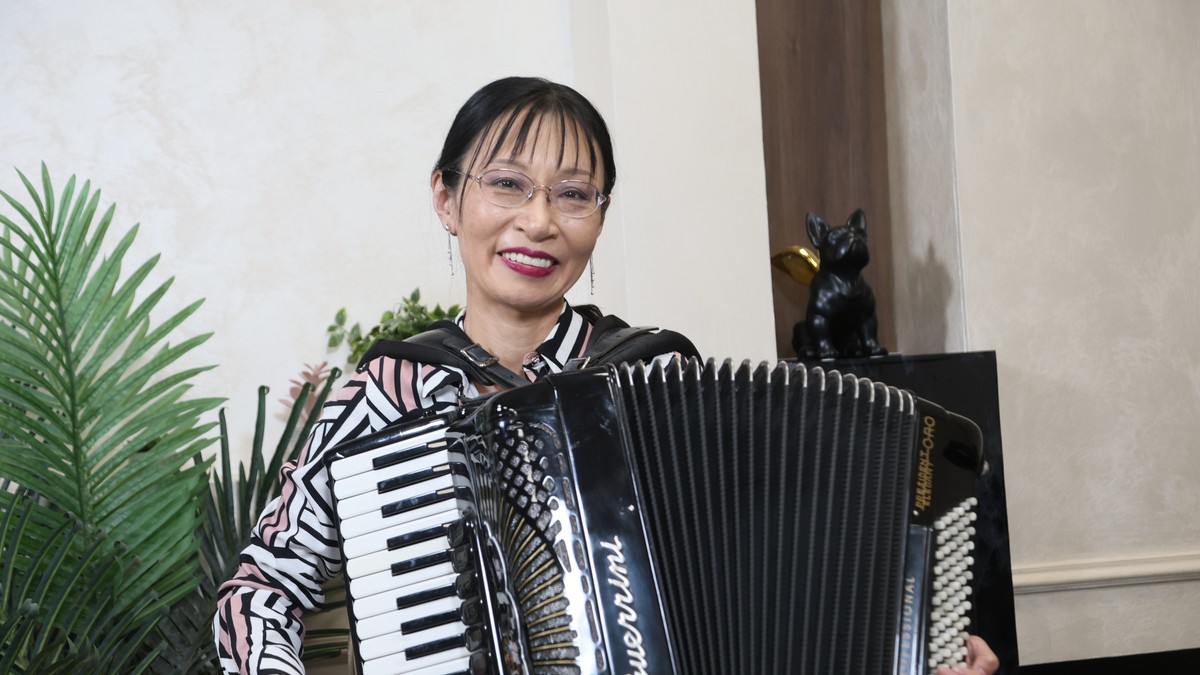 Japanka zbog harmonike iz Tokija došla u Srbiju, pa muža našla na svadbi