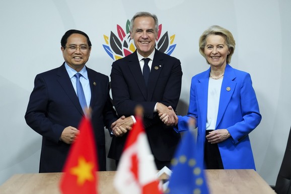 ŠOK! OVA ZEMLJA IPAK PRVA ULAZI U EU?! Ministar izneo ideju koja će Trampa baciti na kolena: "Mogli bi da se pridruže"