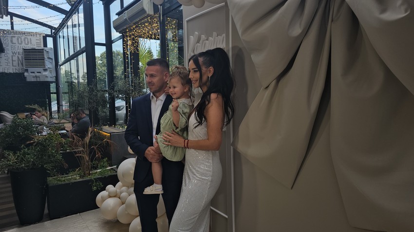 Marko i Kaća sa ćerkicom