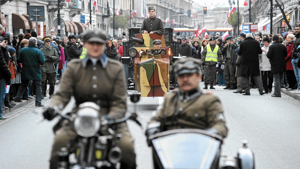 11 listopada to święto nie tylko w Polsce. Świat obchodzi ten dzień po swojemu. To także święto trzech przysmaków i pożegnania z królem. Ale to nie wszystko. Gdzie w tym czasie ludzie spotykają się na "randkach w ciemno"?