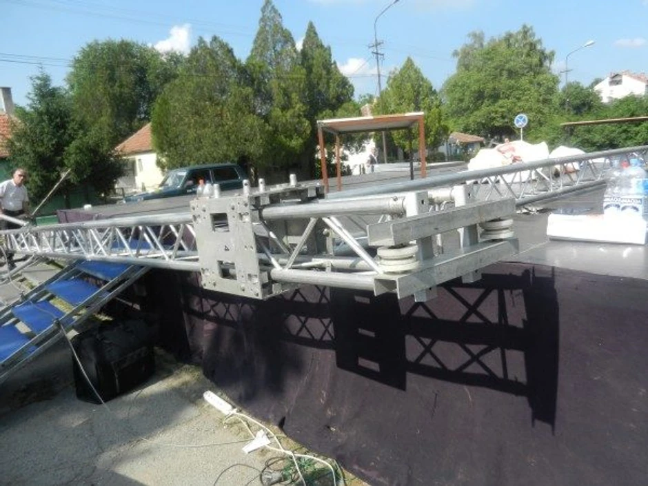 Srušena konstrukcija