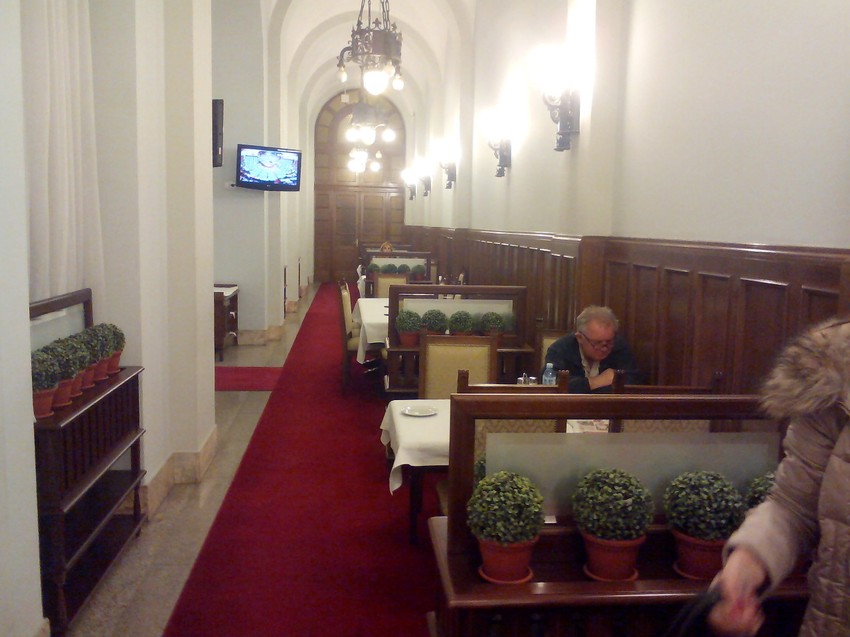 Pojedini poslanici tvrde da nikada ne jedu u parlamentu