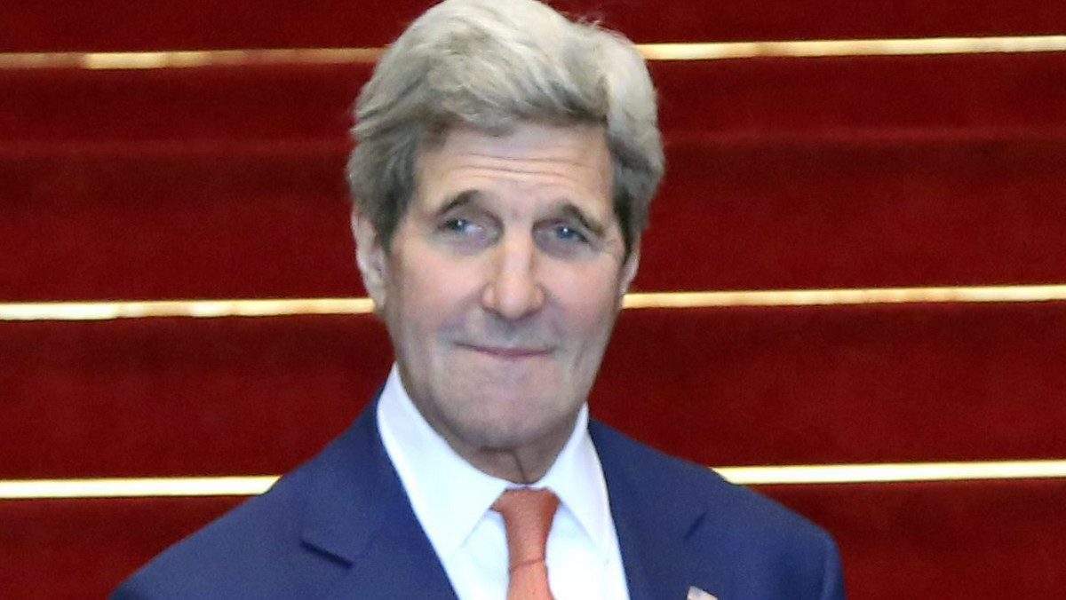 Sekretarz stanu USA John Kerry powiedział dziś, że liczy na to, iż w ciągu najbliższych 24-48 godzin wyjaśni się kwestia rozpoczęcia syryjskich rozmów pokojowych, które pierwotnie miały wystartować w poniedziałek w Genewie.