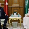 Turski predsednik Redžep Tajip Erdogan (levo) i saudijski prestolonaslednik Muhamed bin Salman (desno) imali su bilateralni sastanak pre potpisivanja pakta | Foto: Reuters