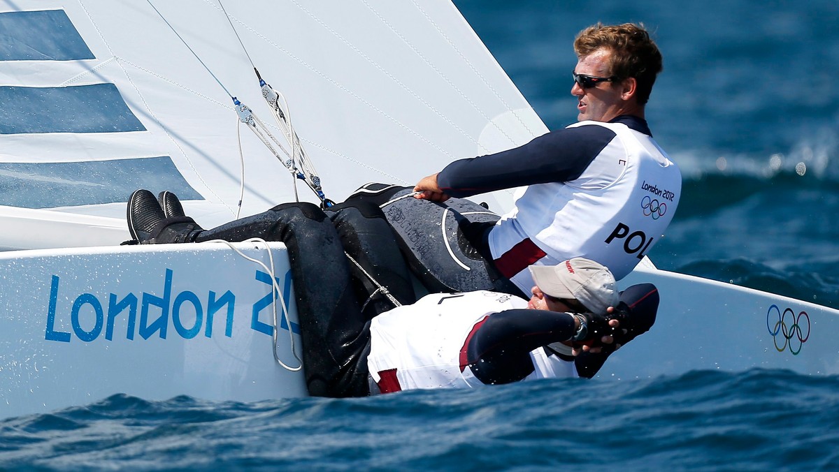 Mateusz Kusznierewicz i Dominik Życki nieźle poradzili sobie w dwóch pierwszych wyścigach w żeglarskiej klasie Star podczas igrzysk olimpijskich w Londynie. Polski duet po niedzielnej rywalizacji zajmuje czwarte miejsce.