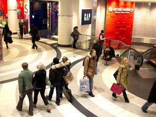 zakupy centrum handlowe mall shoppping konsumpcja konsumenci galeria handlowa handel fmcg