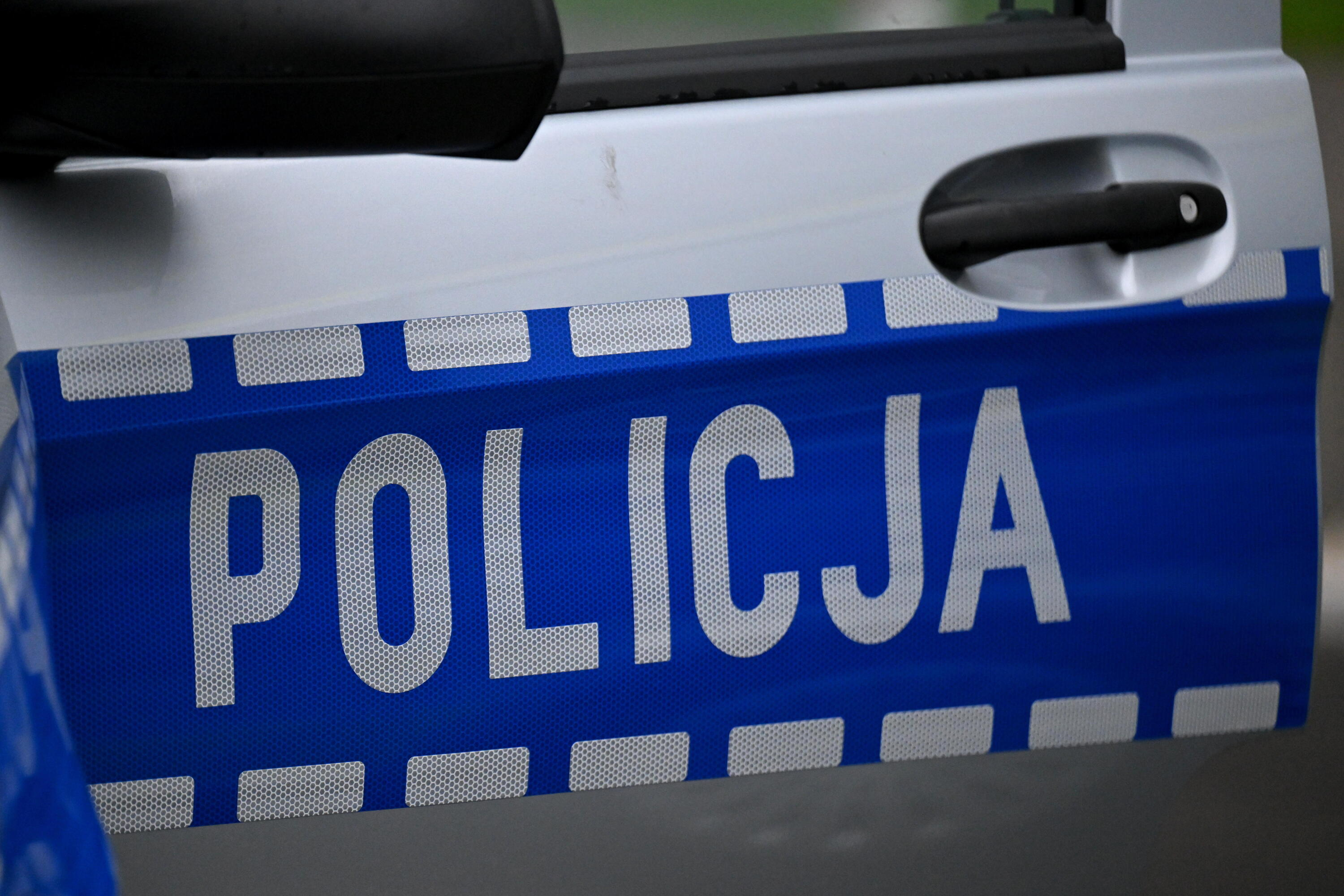 Brutalny napad: Zamaskowani pobili sprzedawcę młotkiem i siekierą. Nowa Huta