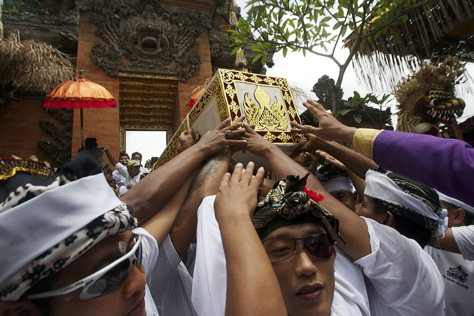 Indonezja - Bali - pożegnanie króla