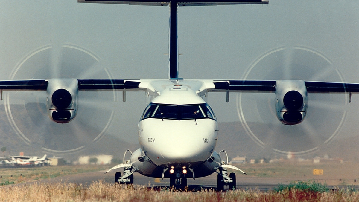 Pięć osób zginęło, gdy dwusilnikowy turbośmigłowy samolot dyspozycyjny Beechcraft King Air rozbił się w środę tuż po starcie z Long Beach w amerykańskim stanie Kalifornia; jedyna ocalała osoba jest w stanie krytycznym - poinformowały władze.