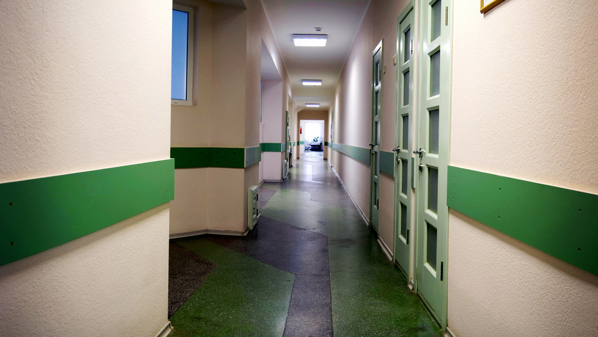 Kierownictwo Szpitala dla Nerwowo i Psychicznie Chorych w Rybniku nie zgadza się z decyzją sądu, który w grudniu ubiegłego roku nakazał zwolnienie Feliksa Meszki, przymusowo leczonego w tej placówce przez 11 lat. Chce ponownego rozpoznania tej sprawy.