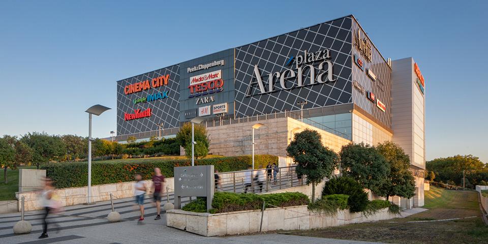 Szuper hír karácsony előtt: 8 új üzlettel bővült az Arena Mal! - Glamour