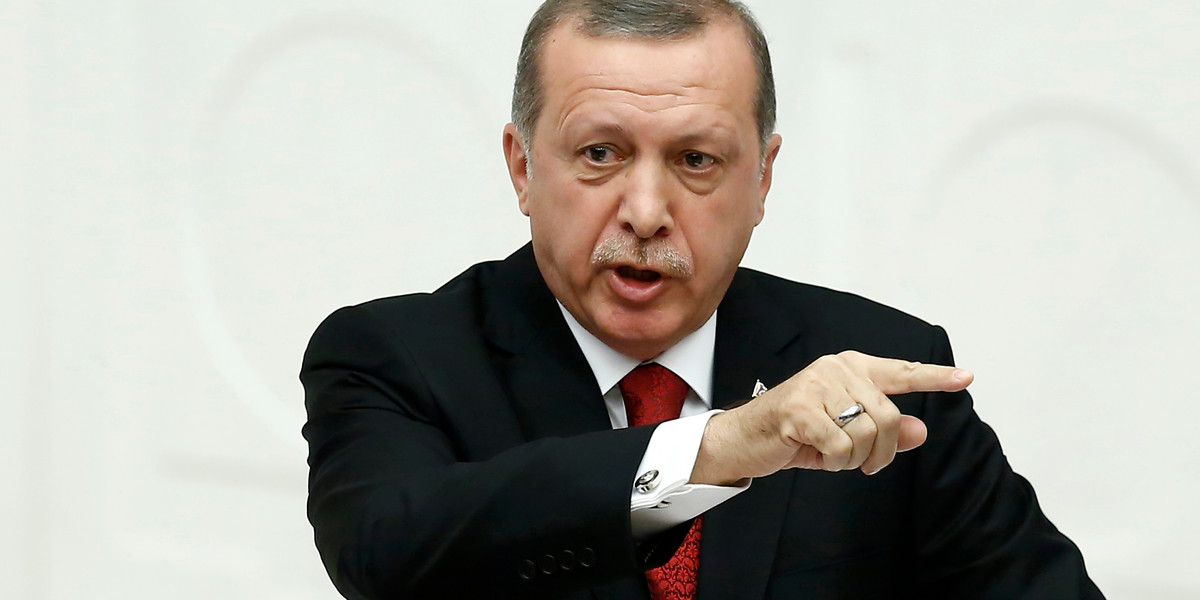 Lira gwałtownie osłabiła się wobec dolara. Prezydent Turcji Recep Tayyip Erdogan zapowiedział, ze Turcja skończyła z polityką wysokich stóp procentowych. 