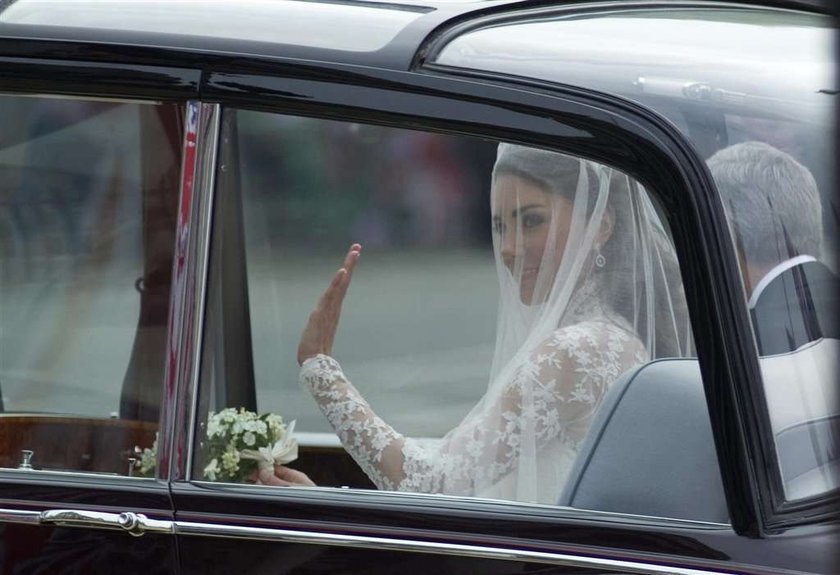 Suknia ślubna Kate Middleton! FOTO