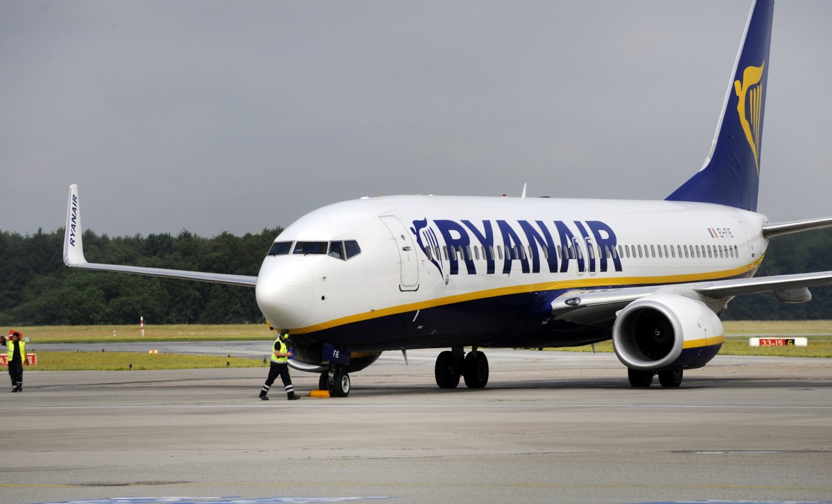 Ryanair: cyfrowe karty pokładowe i nowe zasady bagażowe. Co czeka pasażerów od listopada?