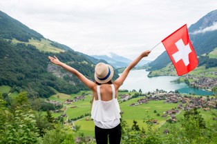 Praca w Szwajcarii. Będą większe braki kadrowe? Pokolenie Z stawia częściej na rodzinę i hobby
