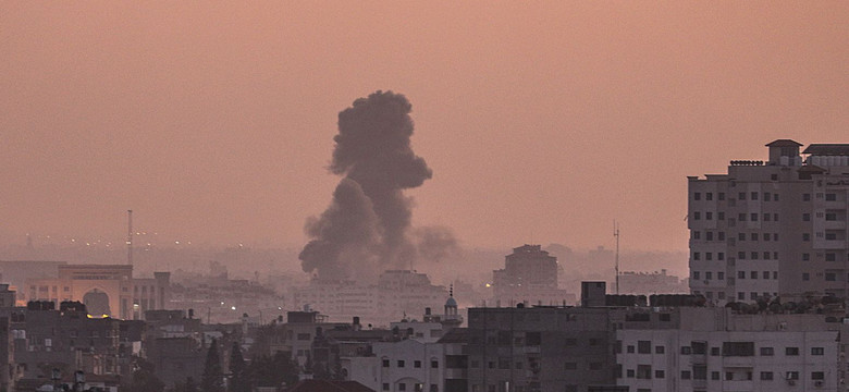Izrael wznowił ataki w Strefie Gazy. "Skrzywdzimy każdego, kto spróbuje nas skrzywdzić"