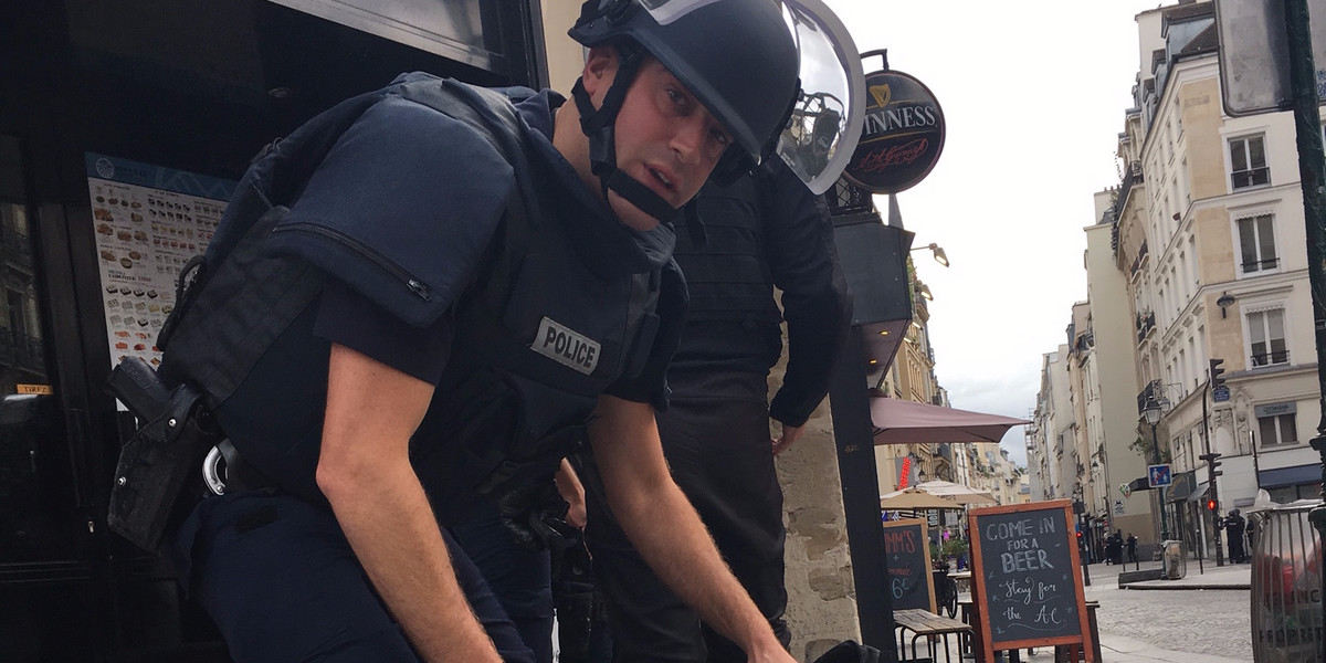 I just found myself in the middle of an antiterrorism operation in Paris — here's what the initial moments of confusion were like