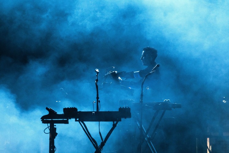 Massive Attack to najważniejszy przedstawiciel trip-hopu, właściwie zespół budujący ten gatunek, ale także jeden z najistotniejszych zespołów sceny elektronicznej w ogóle.