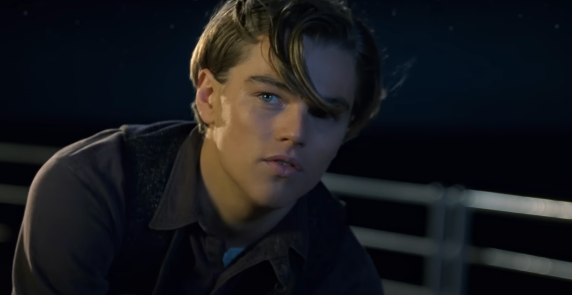 Leonardo DiCaprio ako Jack v Titanicu.