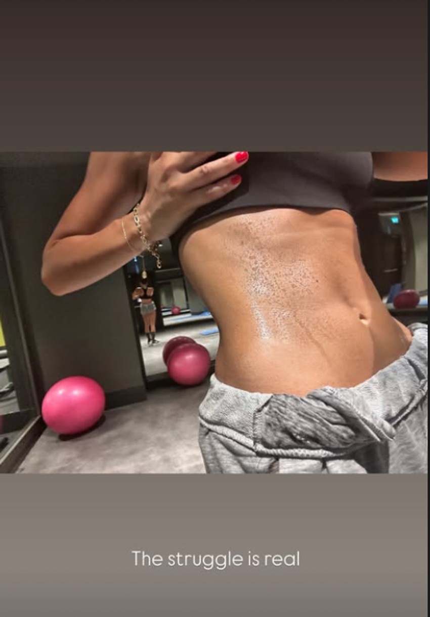 Izvajano telo Emine Jahović