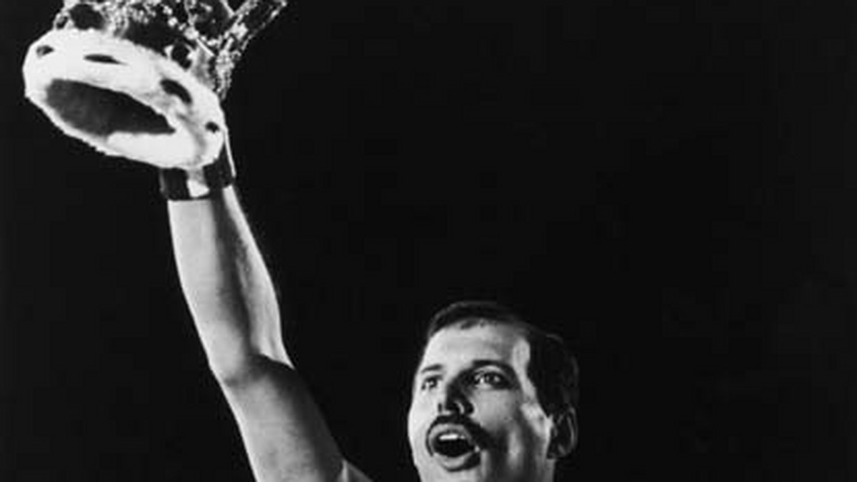 Freddie Mercury już wkrótce wróci na scenę. Gitarzysta formacji Queen, Brian May zapowiada, że legendarny wokalista pojawi się podczas specjalnego przedstawienia musicalu "We Will Rock You", który cieszy się nieustającą popularnością na londyńskim West Endzie. Wyjątkowe przedstawienie odbędzie sie 14 maja.