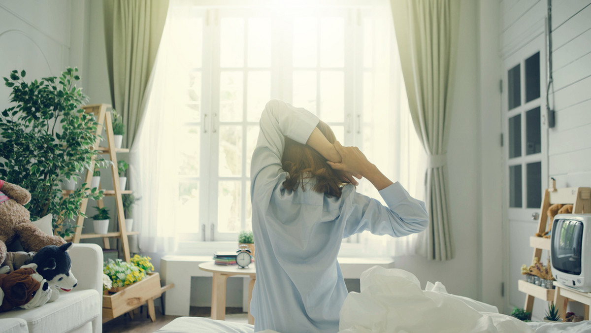 Ścielenie łóżka rano pozytywnie wpływa na produktywność i nastrój w ciągu dnia