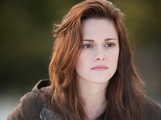 Jego dziewczyna Kirsten Stewart nie dba podobno o paznokcie. Bywają po prostu brudne...