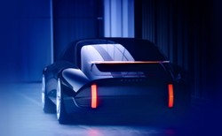 Nowe dzieło Hyundaia jedzie na polskie drogi. Ioniq 6 wygląda kosmicznie